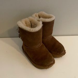 Tan UGGS, size 9 childrens, EUC
